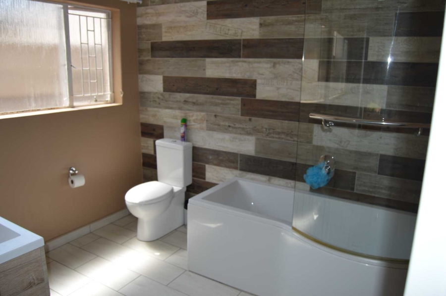 5 Bedroom Property for Sale in Randhart Gauteng