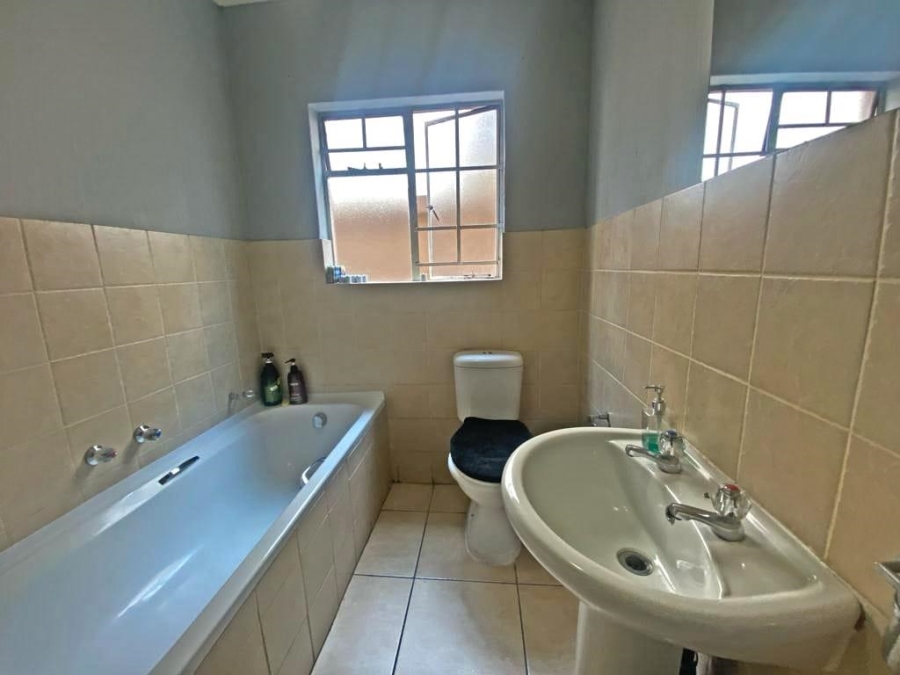 2 Bedroom Property for Sale in Benoni South Gauteng