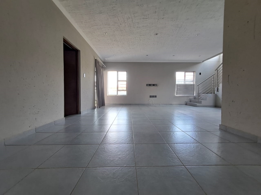 To Let 3 Bedroom Property for Rent in Halfway House Gauteng