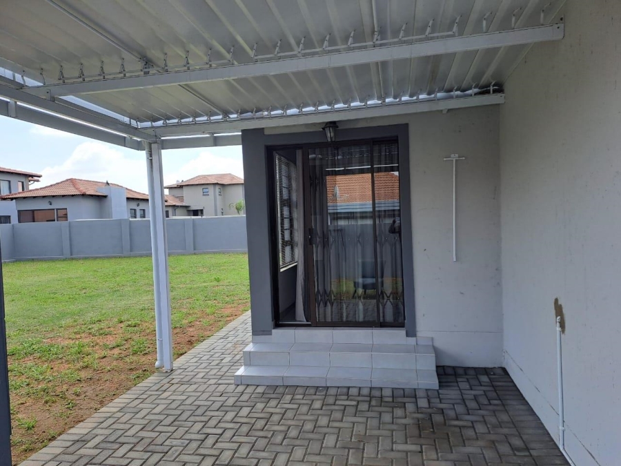 To Let 3 Bedroom Property for Rent in Halfway House Gauteng