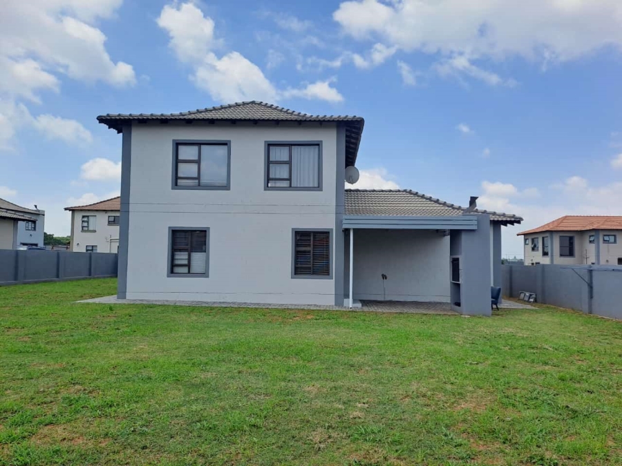 To Let 3 Bedroom Property for Rent in Halfway House Gauteng