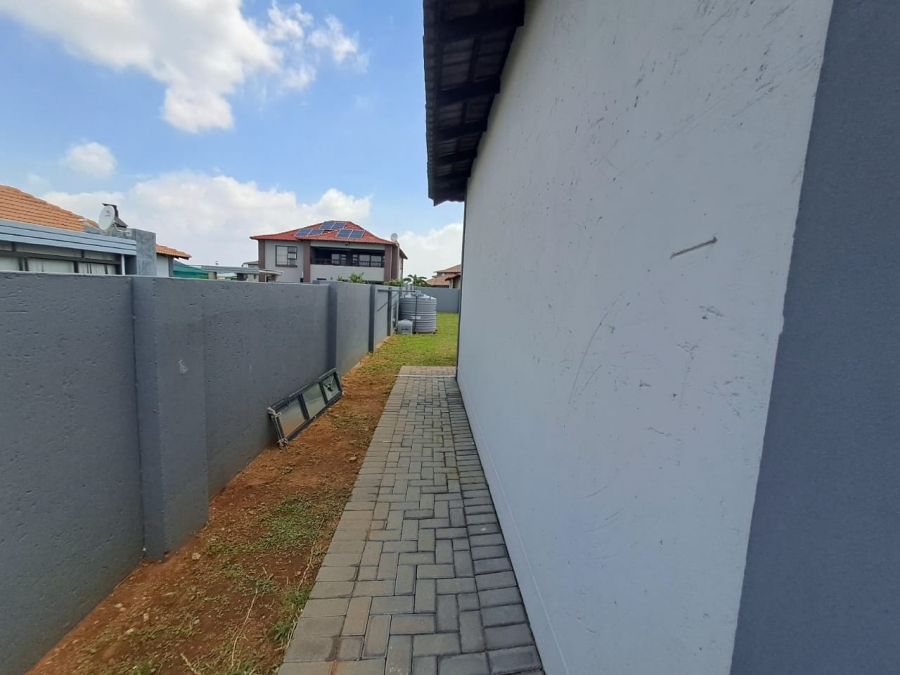 To Let 3 Bedroom Property for Rent in Halfway House Gauteng