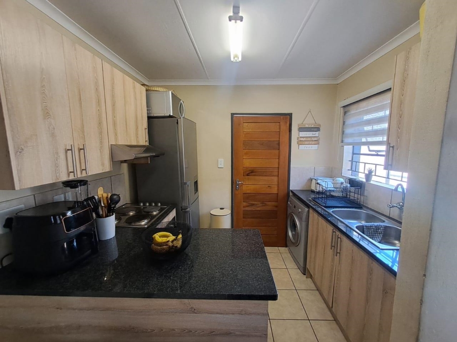 To Let 3 Bedroom Property for Rent in Kosmosdal Gauteng