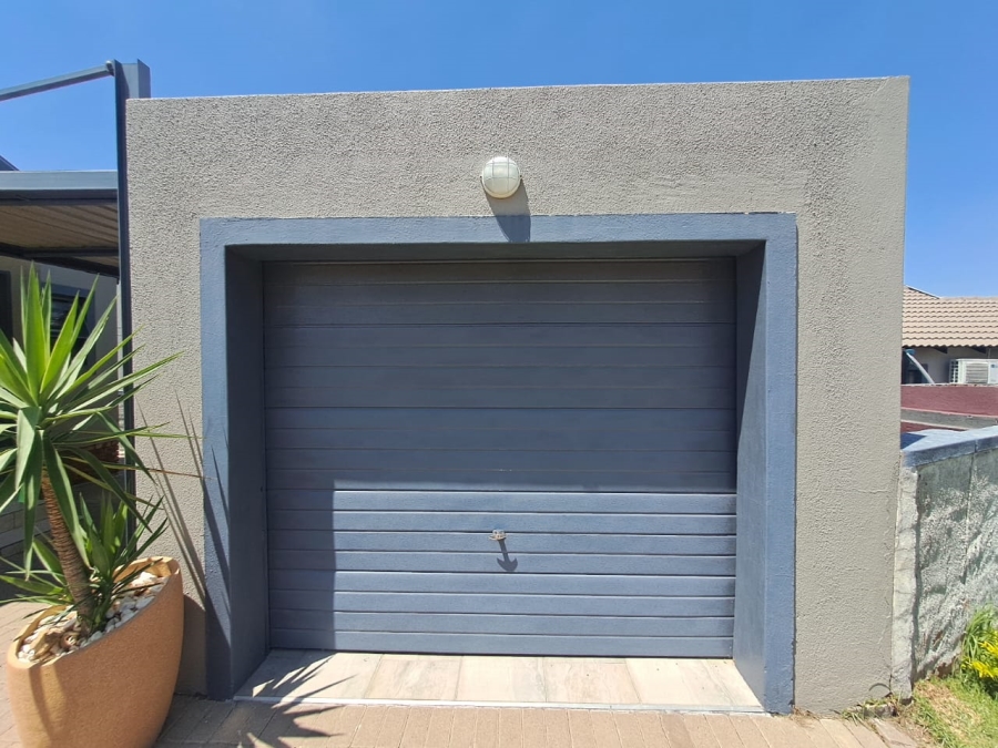 To Let 3 Bedroom Property for Rent in Kosmosdal Gauteng