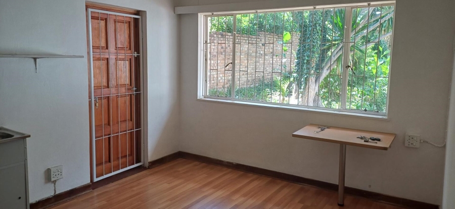 To Let 1 Bedroom Property for Rent in Emmarentia Gauteng