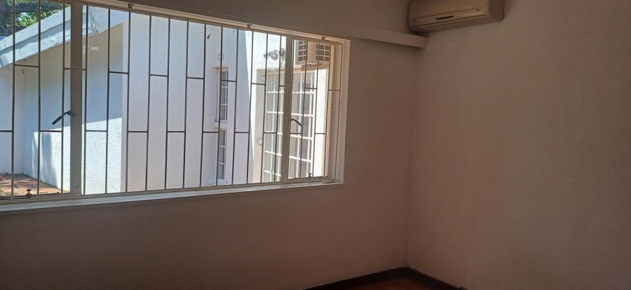 To Let 1 Bedroom Property for Rent in Emmarentia Gauteng