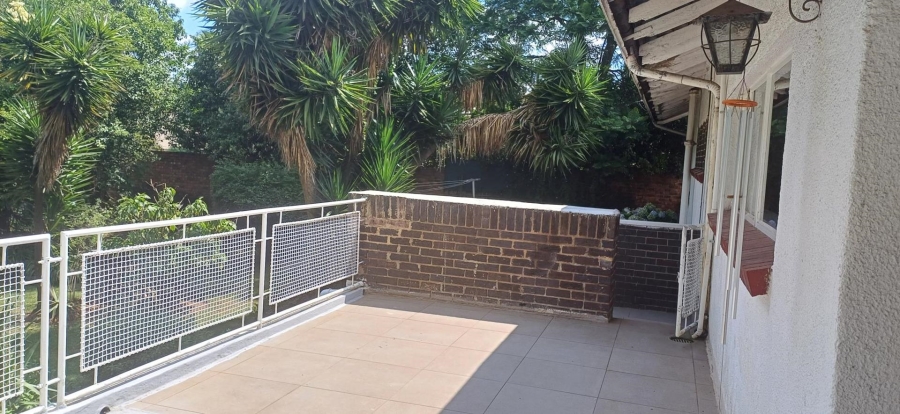 To Let 1 Bedroom Property for Rent in Emmarentia Gauteng