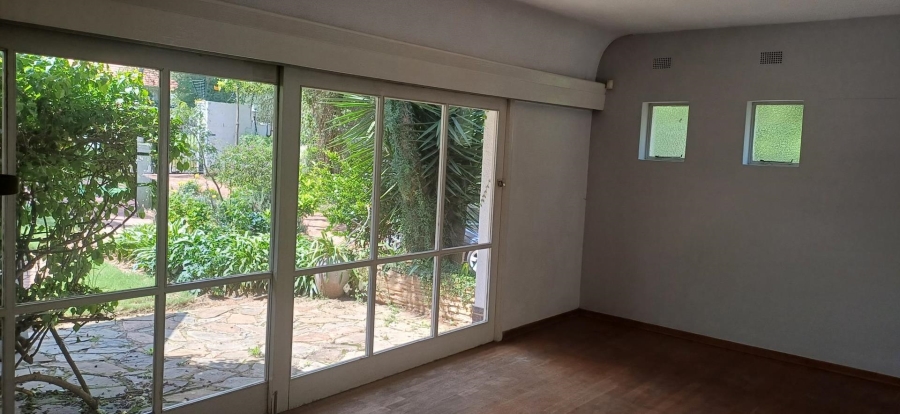 To Let 1 Bedroom Property for Rent in Emmarentia Gauteng