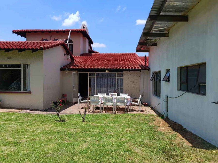 5 Bedroom Property for Sale in Alberante Gauteng