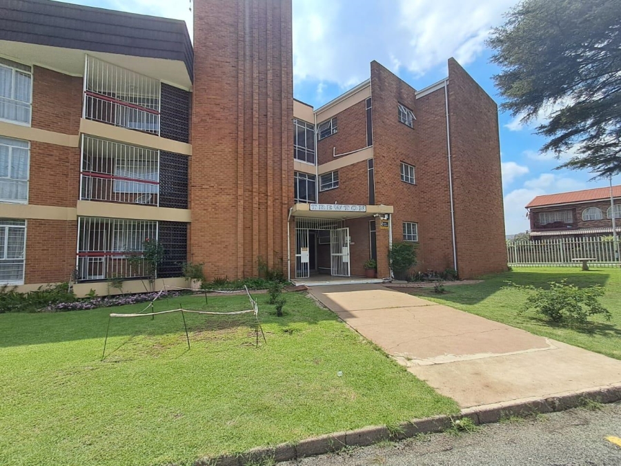 2 Bedroom Property for Sale in New Redruth Gauteng