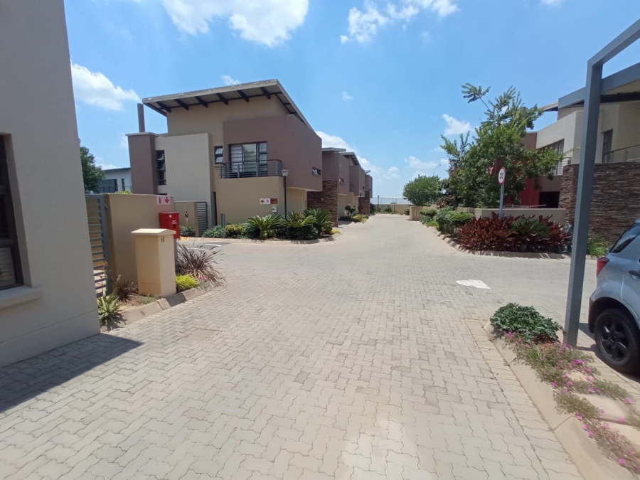 2 Bedroom Property for Sale in Glen Eagle Estate Gauteng