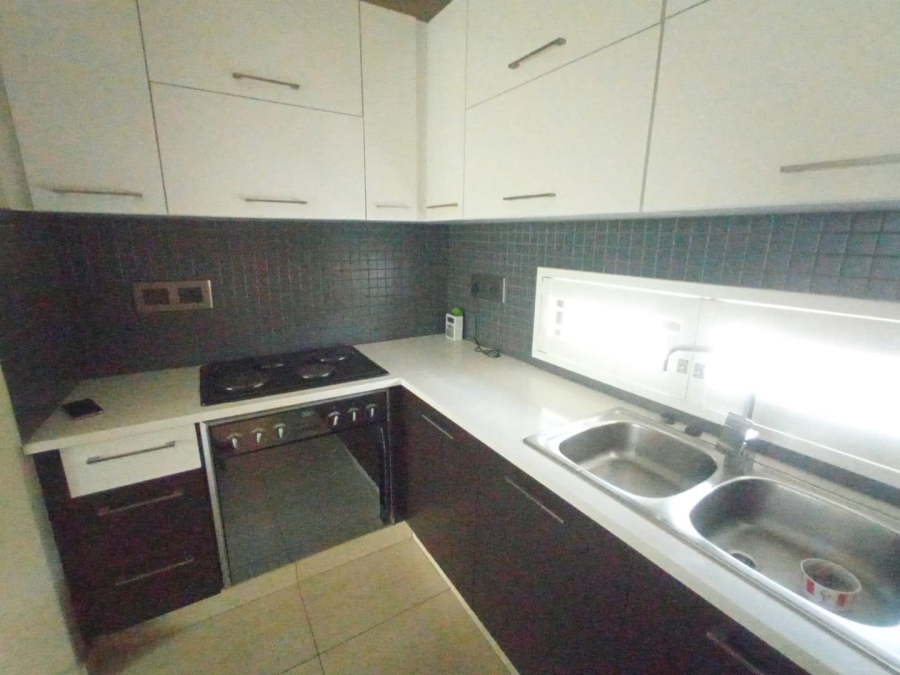 2 Bedroom Property for Sale in Glen Eagle Estate Gauteng