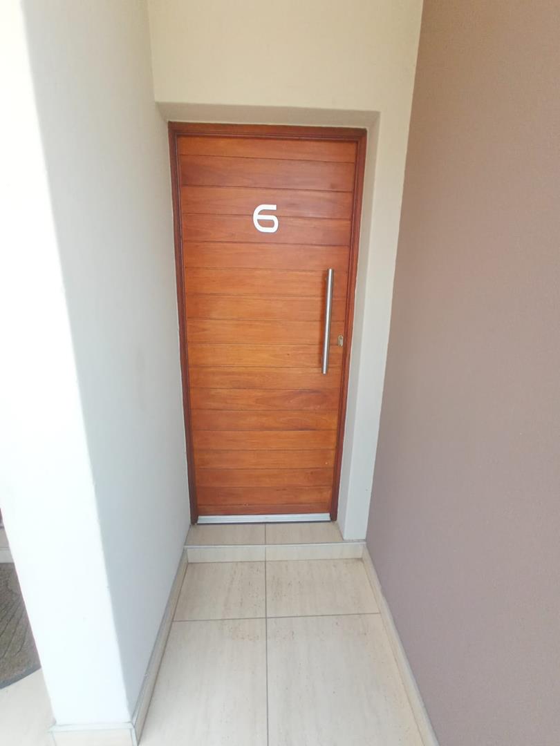 2 Bedroom Property for Sale in Glen Eagle Estate Gauteng