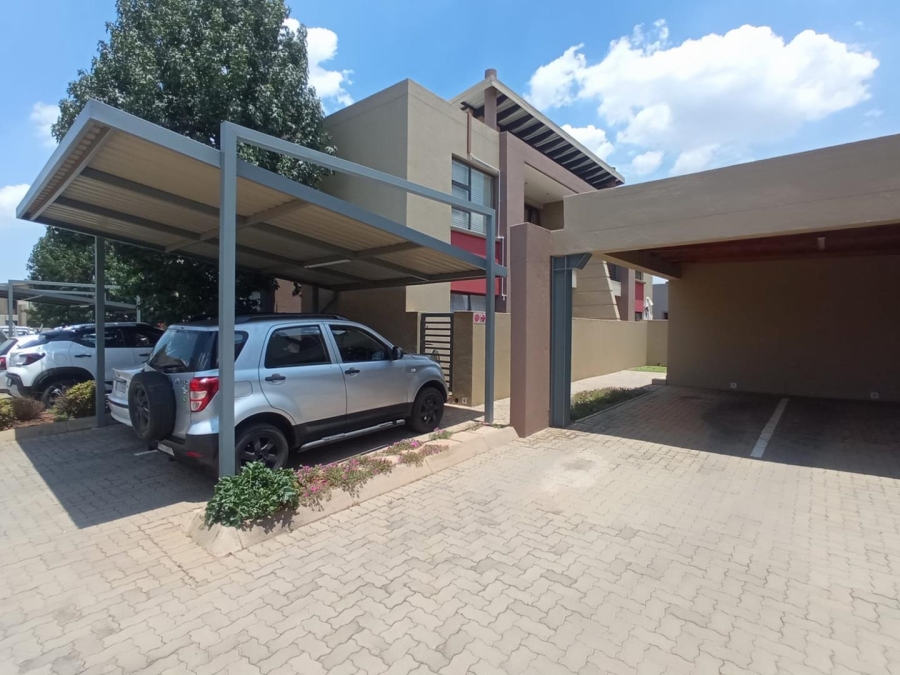 2 Bedroom Property for Sale in Glen Eagle Estate Gauteng