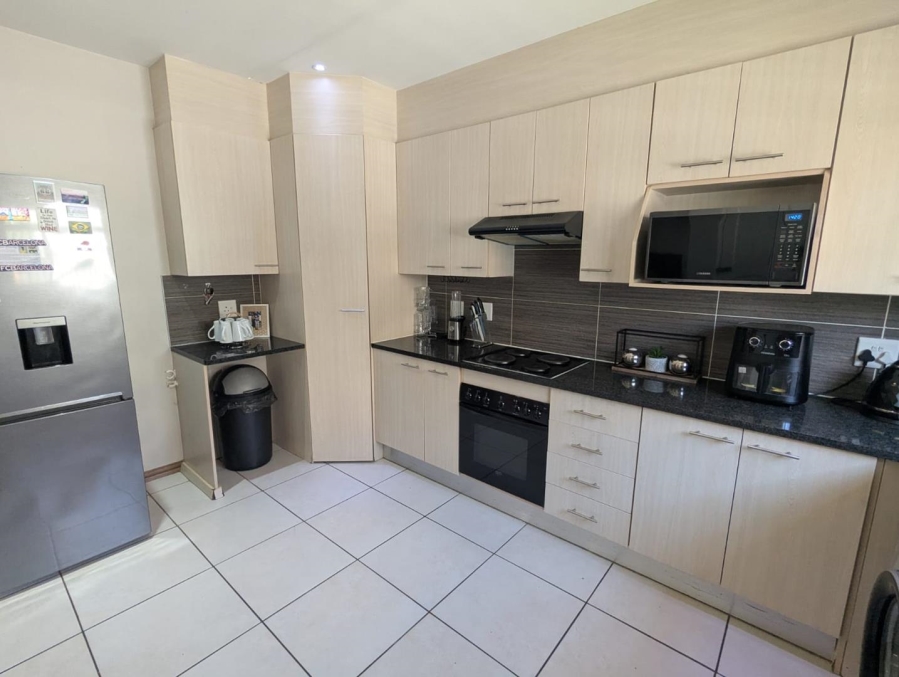 3 Bedroom Property for Sale in Honeydew Manor Gauteng