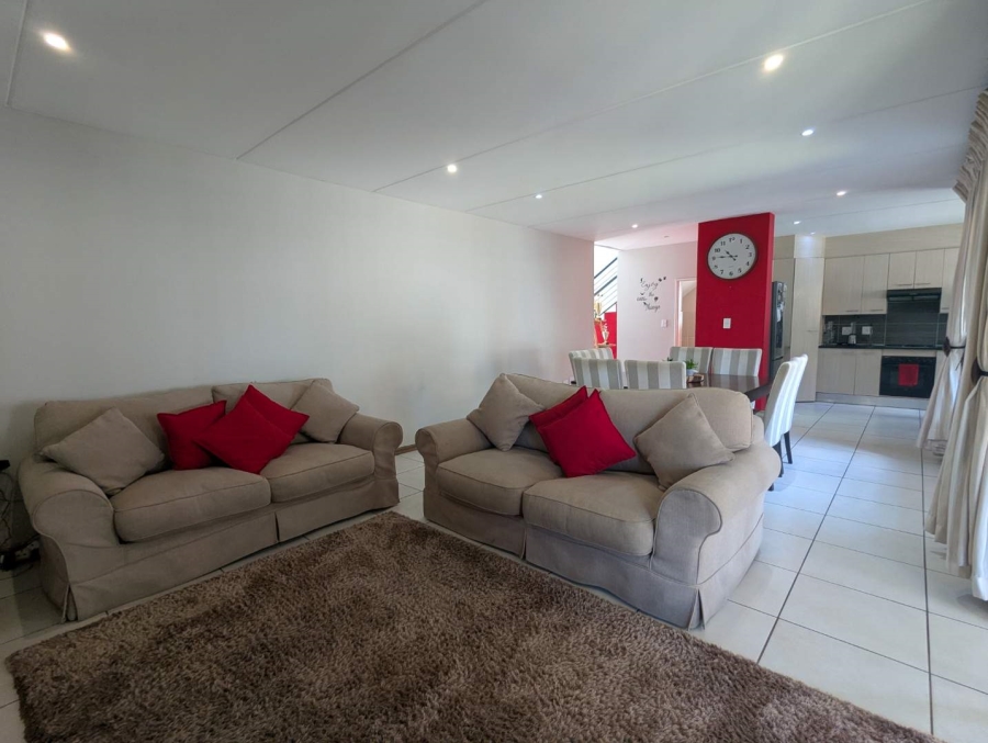 3 Bedroom Property for Sale in Honeydew Manor Gauteng