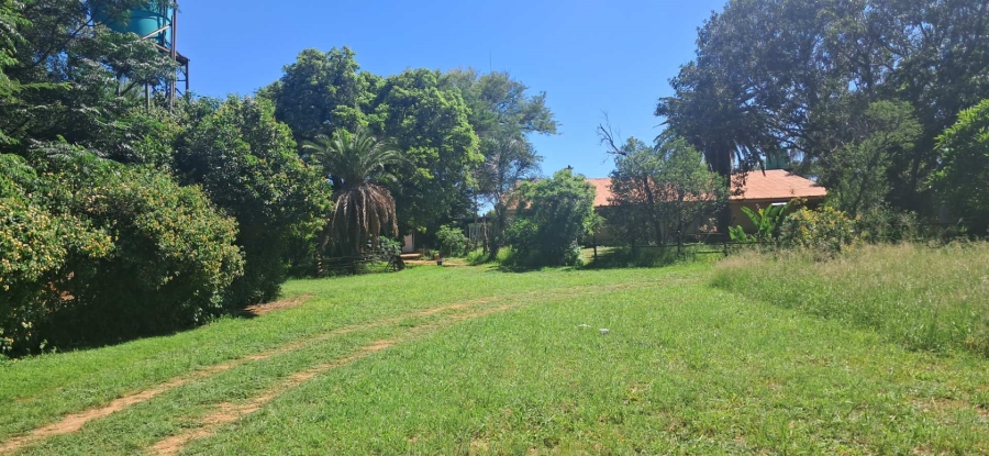 7 Bedroom Property for Sale in Rooiwal Gauteng