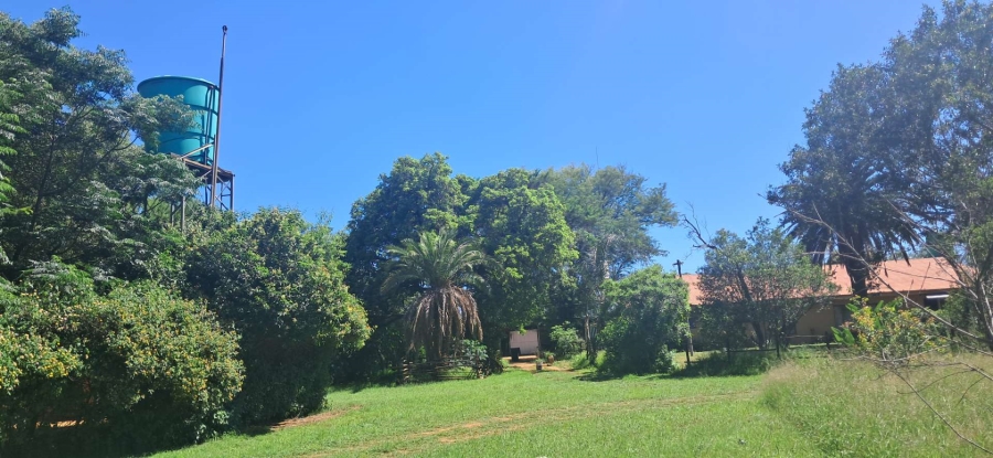 7 Bedroom Property for Sale in Rooiwal Gauteng