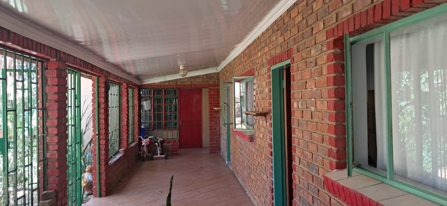 7 Bedroom Property for Sale in Rooiwal Gauteng