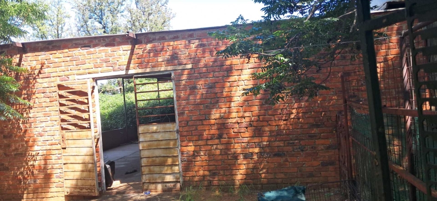 7 Bedroom Property for Sale in Rooiwal Gauteng