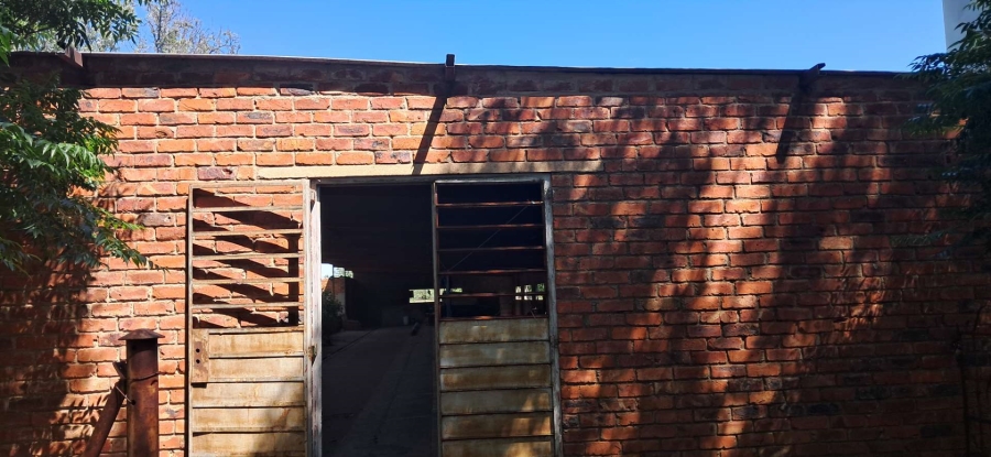 7 Bedroom Property for Sale in Rooiwal Gauteng