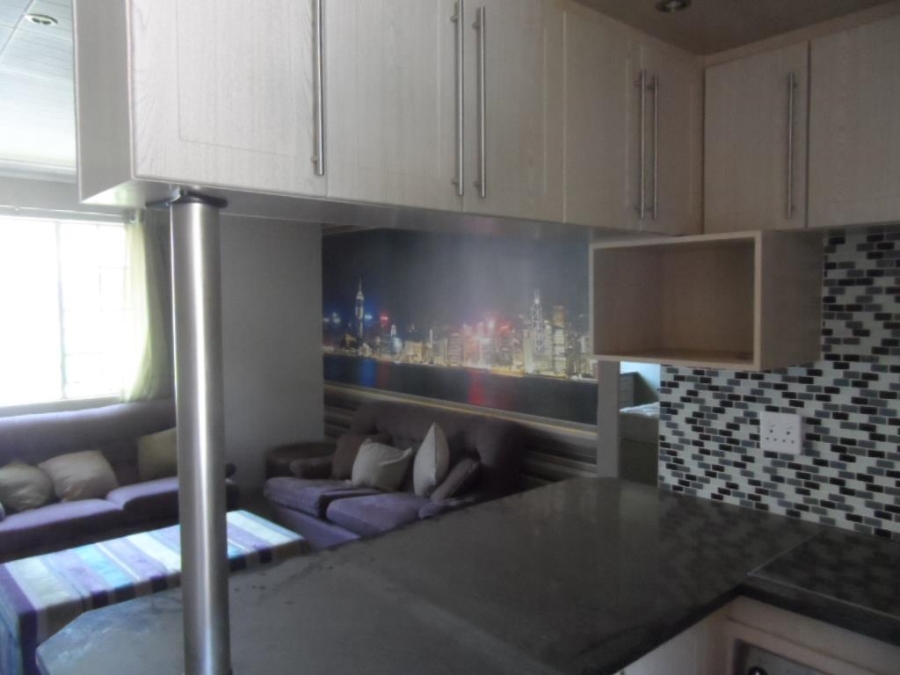 To Let 2 Bedroom Property for Rent in Groenkloof Gauteng