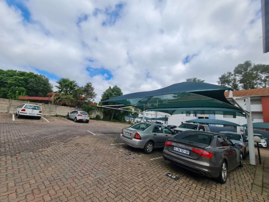 To Let 2 Bedroom Property for Rent in Groenkloof Gauteng