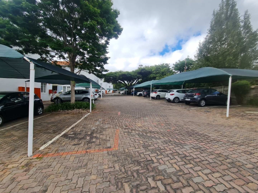 To Let 2 Bedroom Property for Rent in Groenkloof Gauteng