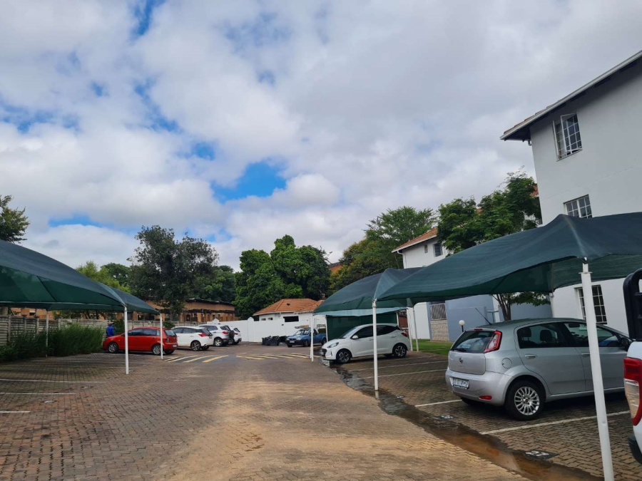 To Let 2 Bedroom Property for Rent in Groenkloof Gauteng