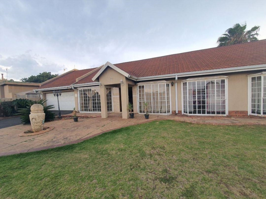 4 Bedroom Property for Sale in Parkrand Gauteng