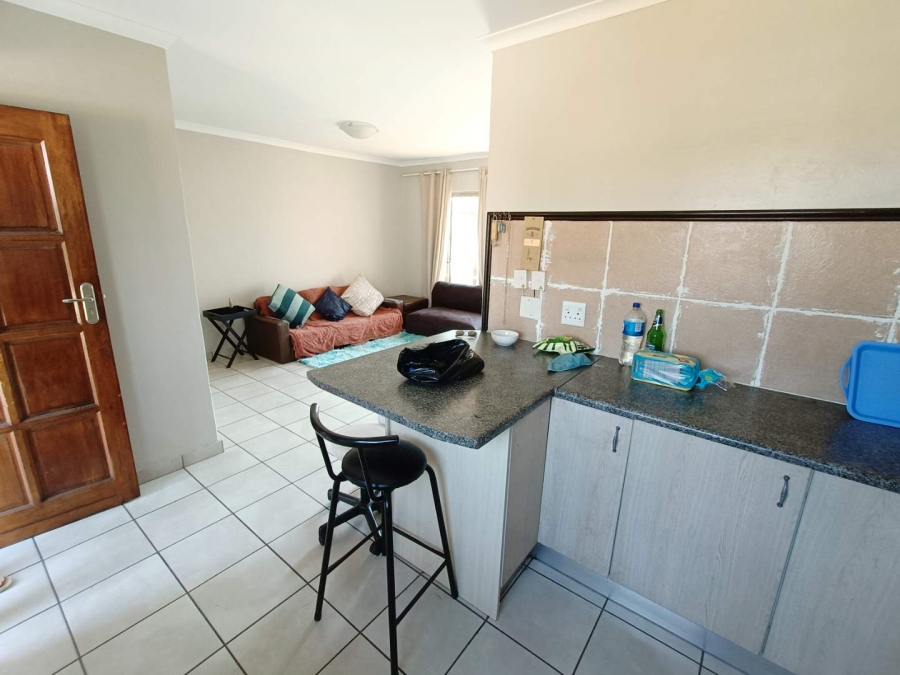 2 Bedroom Property for Sale in Die Hoewes Gauteng