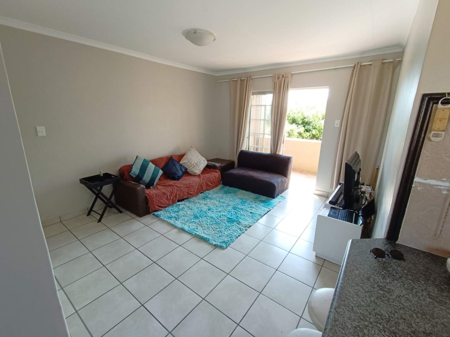 2 Bedroom Property for Sale in Die Hoewes Gauteng