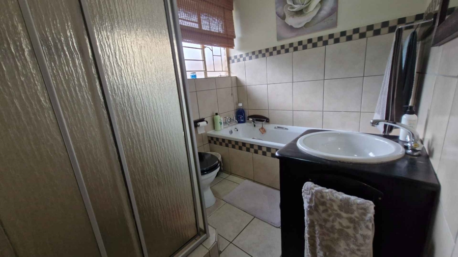 3 Bedroom Property for Sale in Doornpoort Gauteng