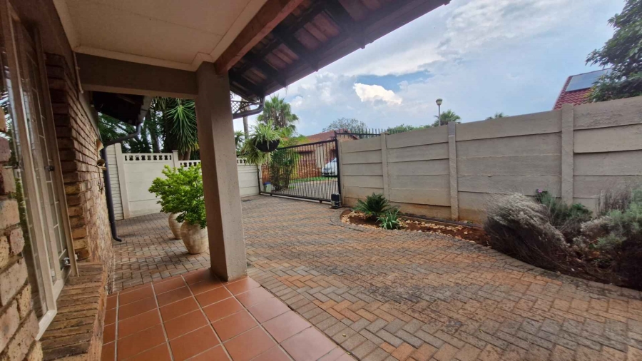 3 Bedroom Property for Sale in Doornpoort Gauteng