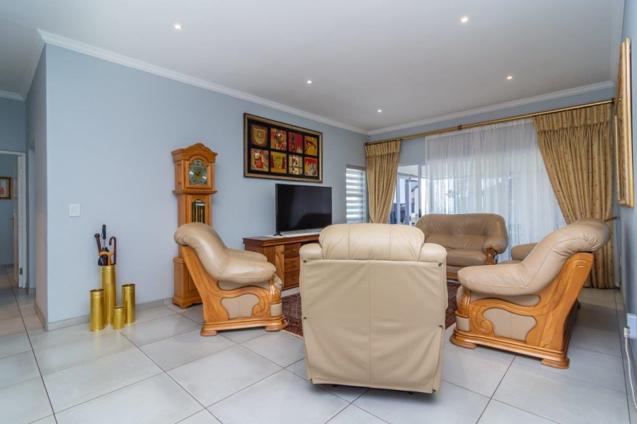 2 Bedroom Property for Sale in Homes Haven Gauteng