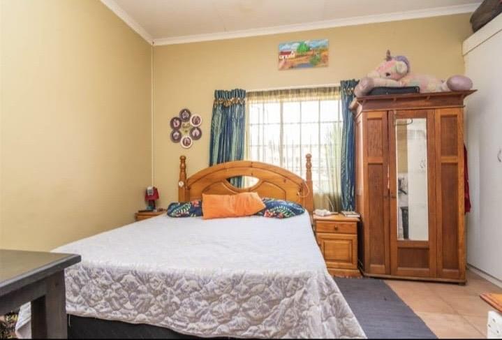 2 Bedroom Property for Sale in Robinpark Gauteng