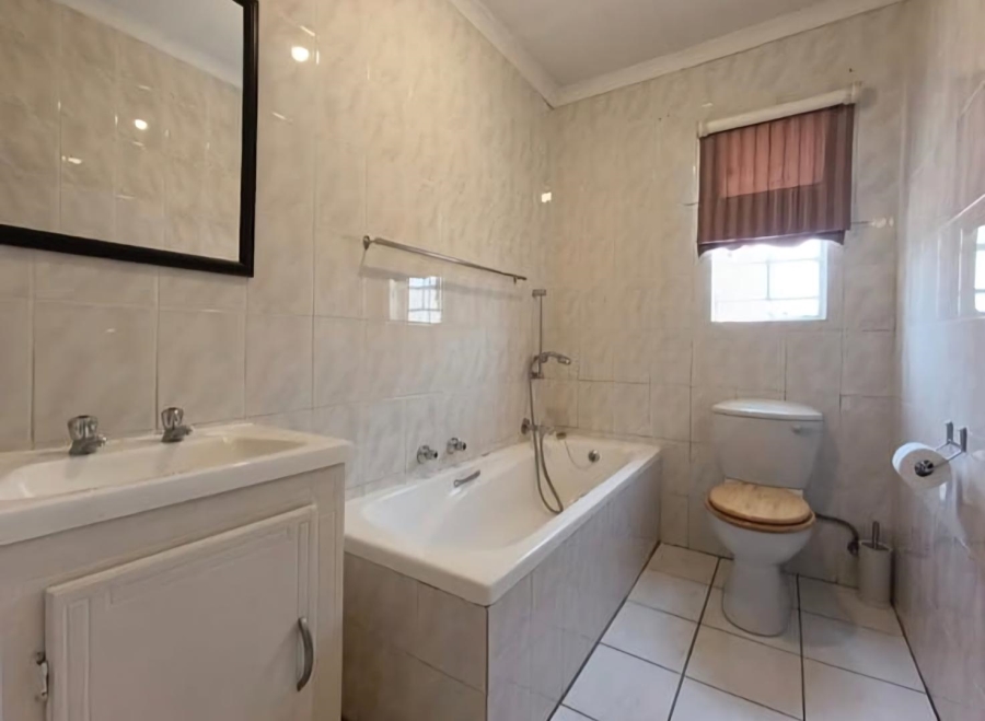 2 Bedroom Property for Sale in New Redruth Gauteng