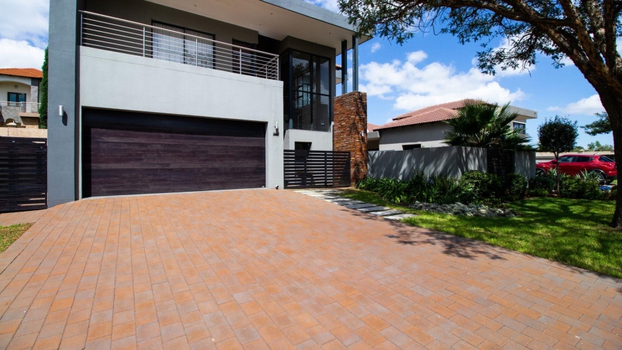 3 Bedroom Property for Sale in La Como Lifestyle Estate Gauteng