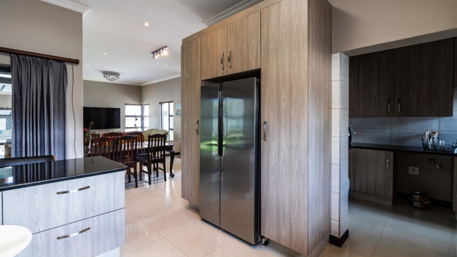 3 Bedroom Property for Sale in La Como Lifestyle Estate Gauteng