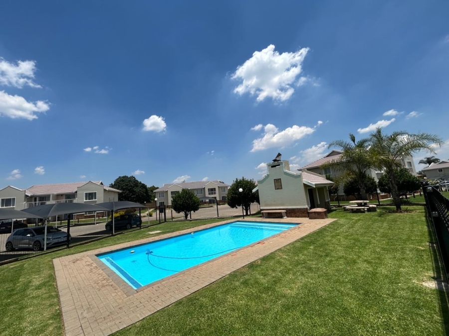 2 Bedroom Property for Sale in Brentwood Park Gauteng