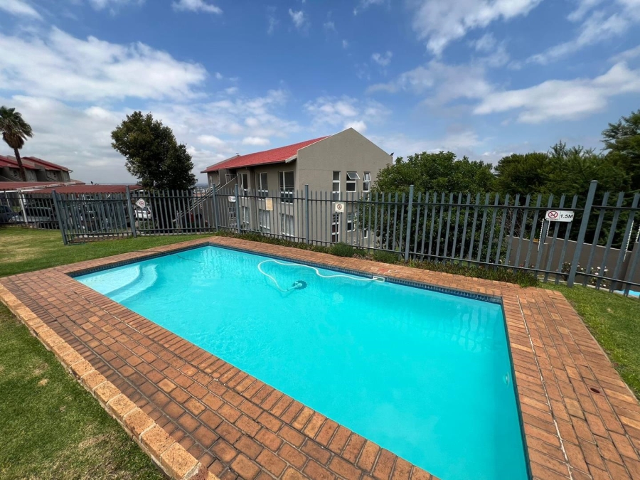 3 Bedroom Property for Sale in South Crest Gauteng