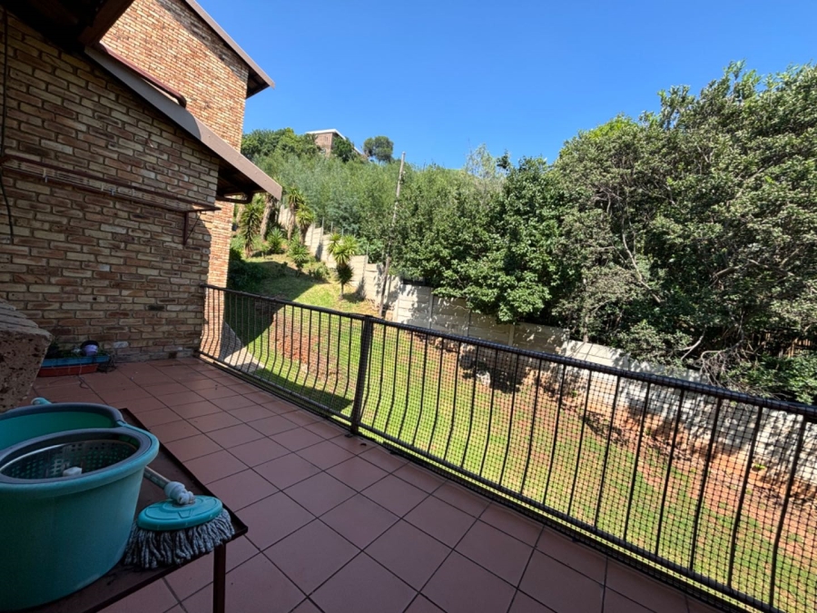 2 Bedroom Property for Sale in Helderkruin Gauteng