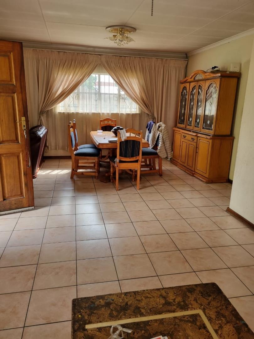 4 Bedroom Property for Sale in Noordwyk Gauteng