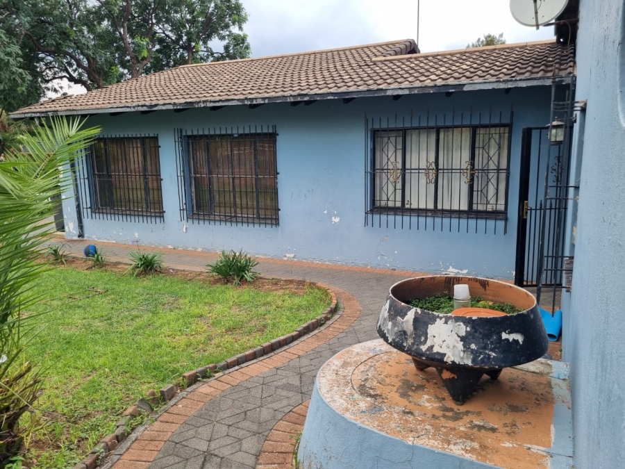 4 Bedroom Property for Sale in Noordwyk Gauteng