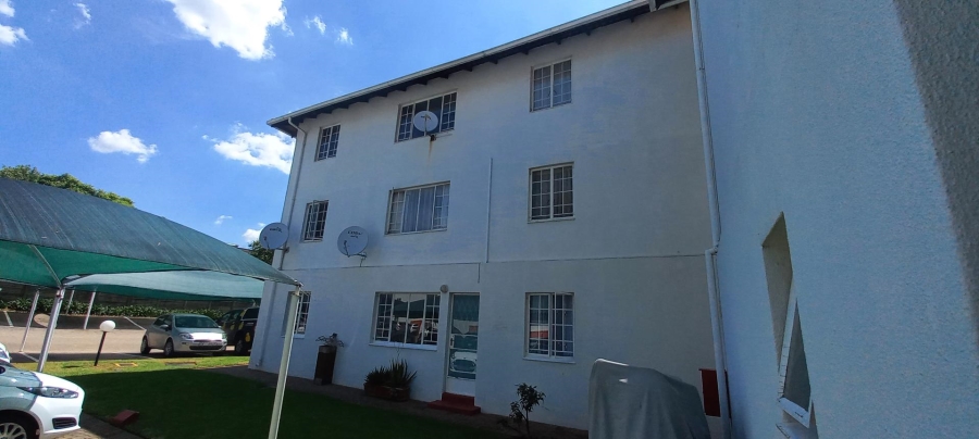 2 Bedroom Property for Sale in Groenkloof Gauteng