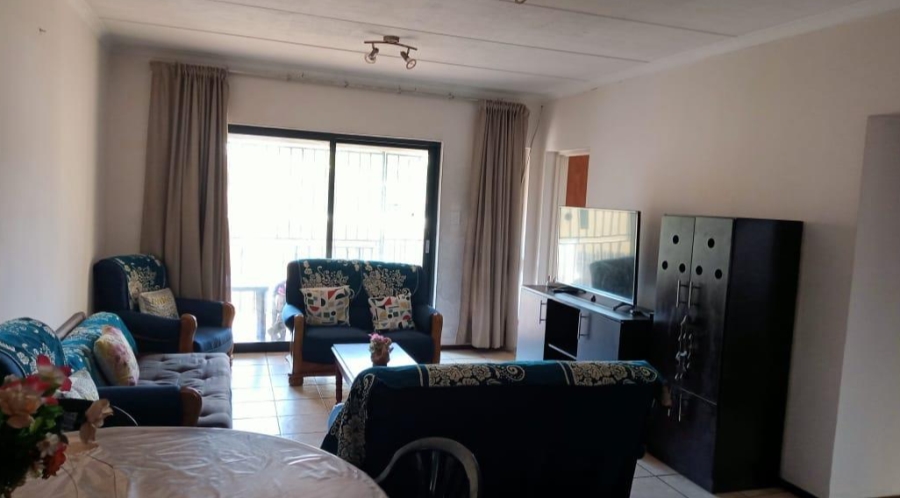 2 Bedroom Property for Sale in Erand Gardens Gauteng