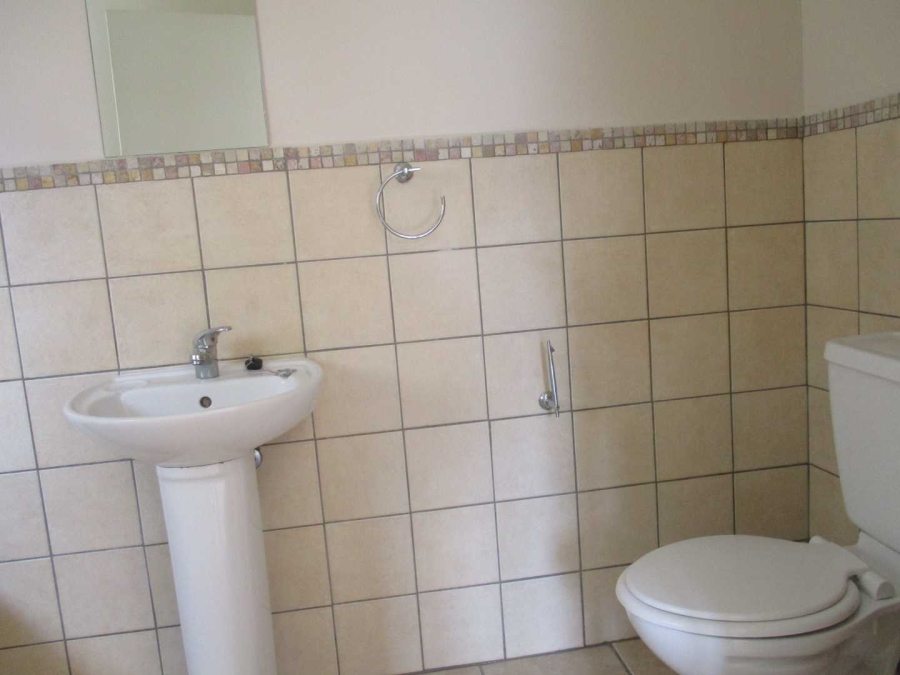 2 Bedroom Property for Sale in Erand Gardens Gauteng