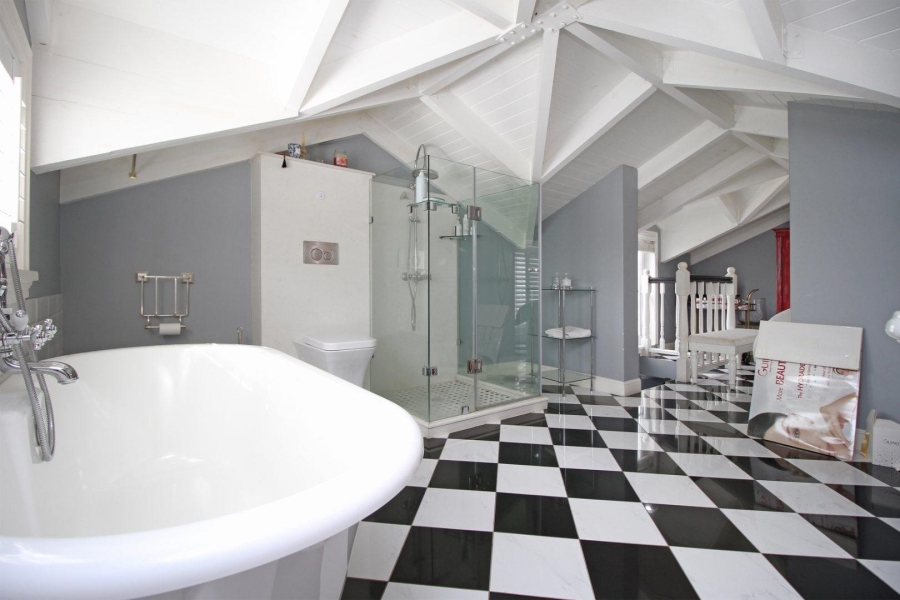 5 Bedroom Property for Sale in Fourways Gauteng
