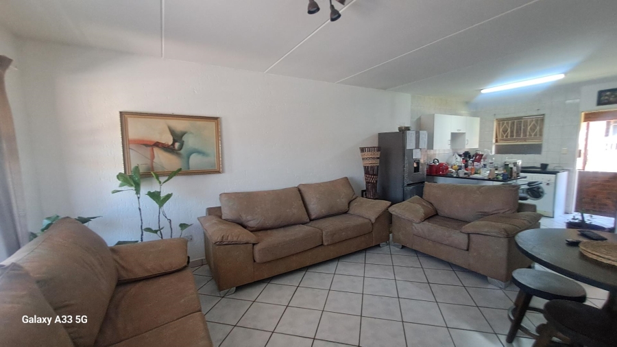 2 Bedroom Property for Sale in Buccleuch Gauteng