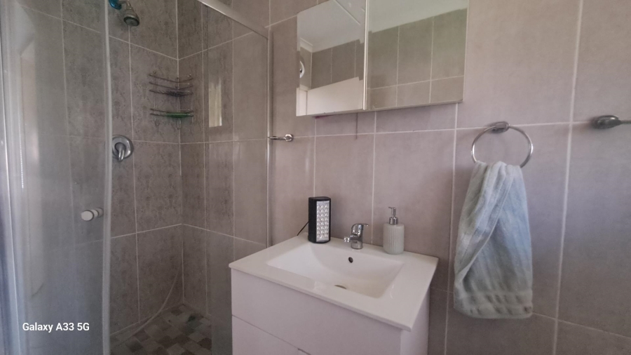 2 Bedroom Property for Sale in Buccleuch Gauteng